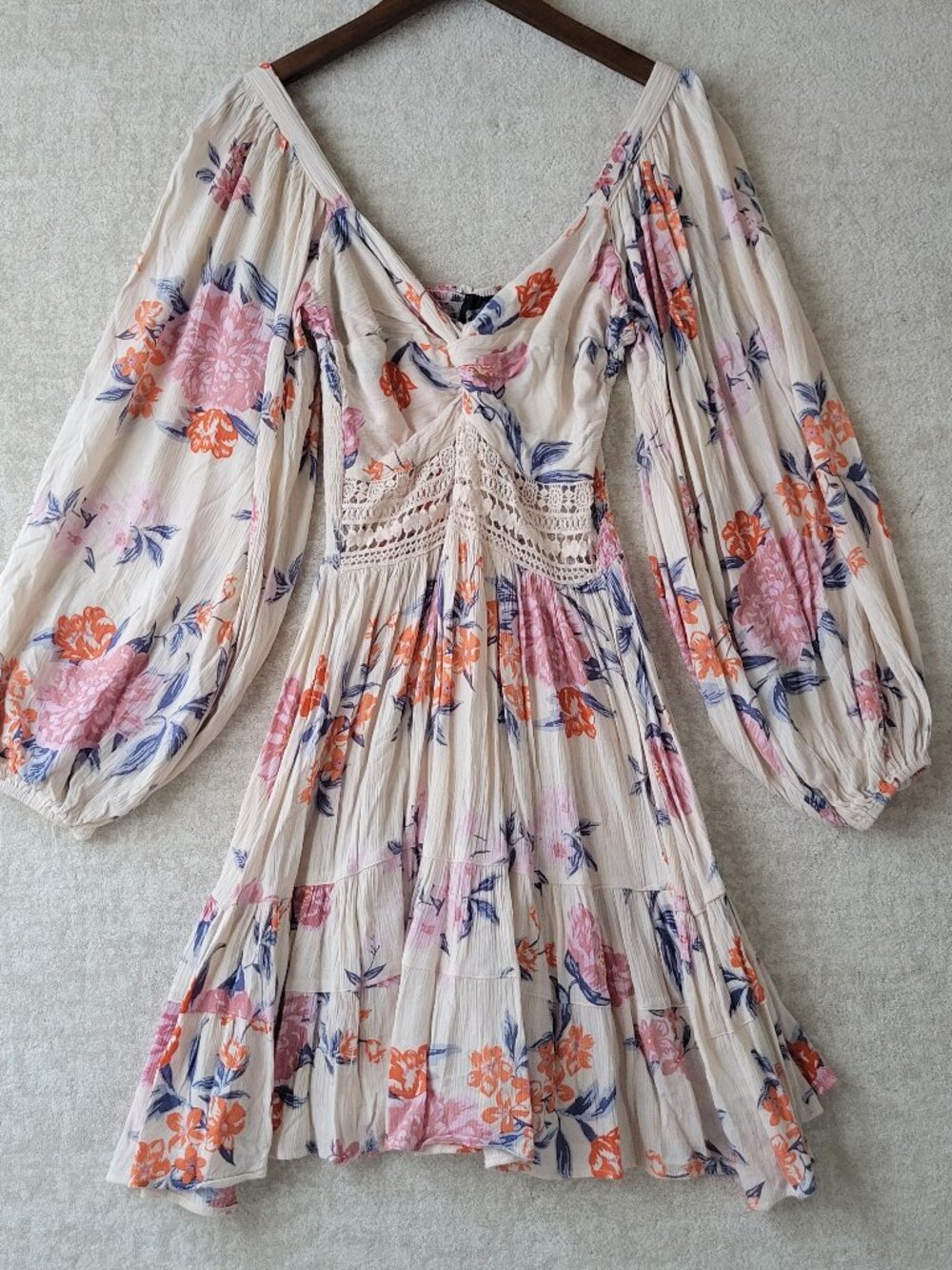 Vintage Angie by Athropologie Twist Front Floral Crochet Mini Dress Medium Cream